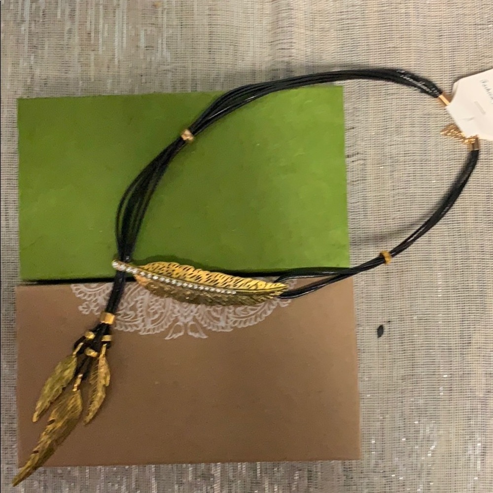 Elegant Gold and Black Feather Necklace